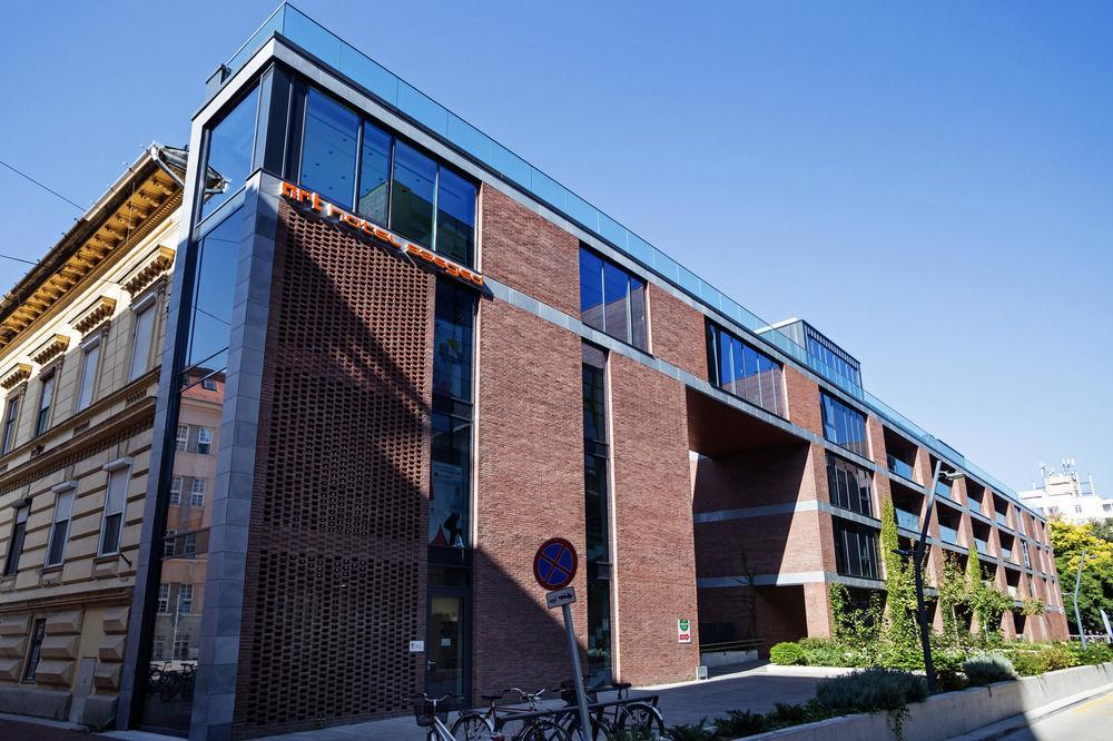 Art Hotel Szeged Eksteriør billede